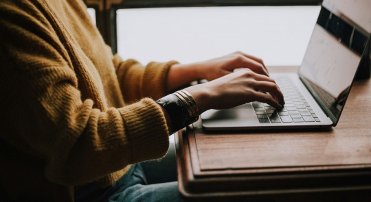 Synchronous vs. Asynchronous Learning Tools in WordPress Synchronous vs. Asynchronous Learning Tools in WordPress